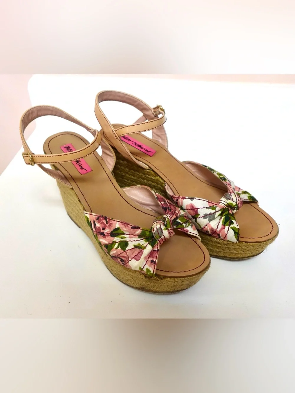 Betsey Johnson Floral Knot Pattty jute platform Wedge Sandals Pink & Green